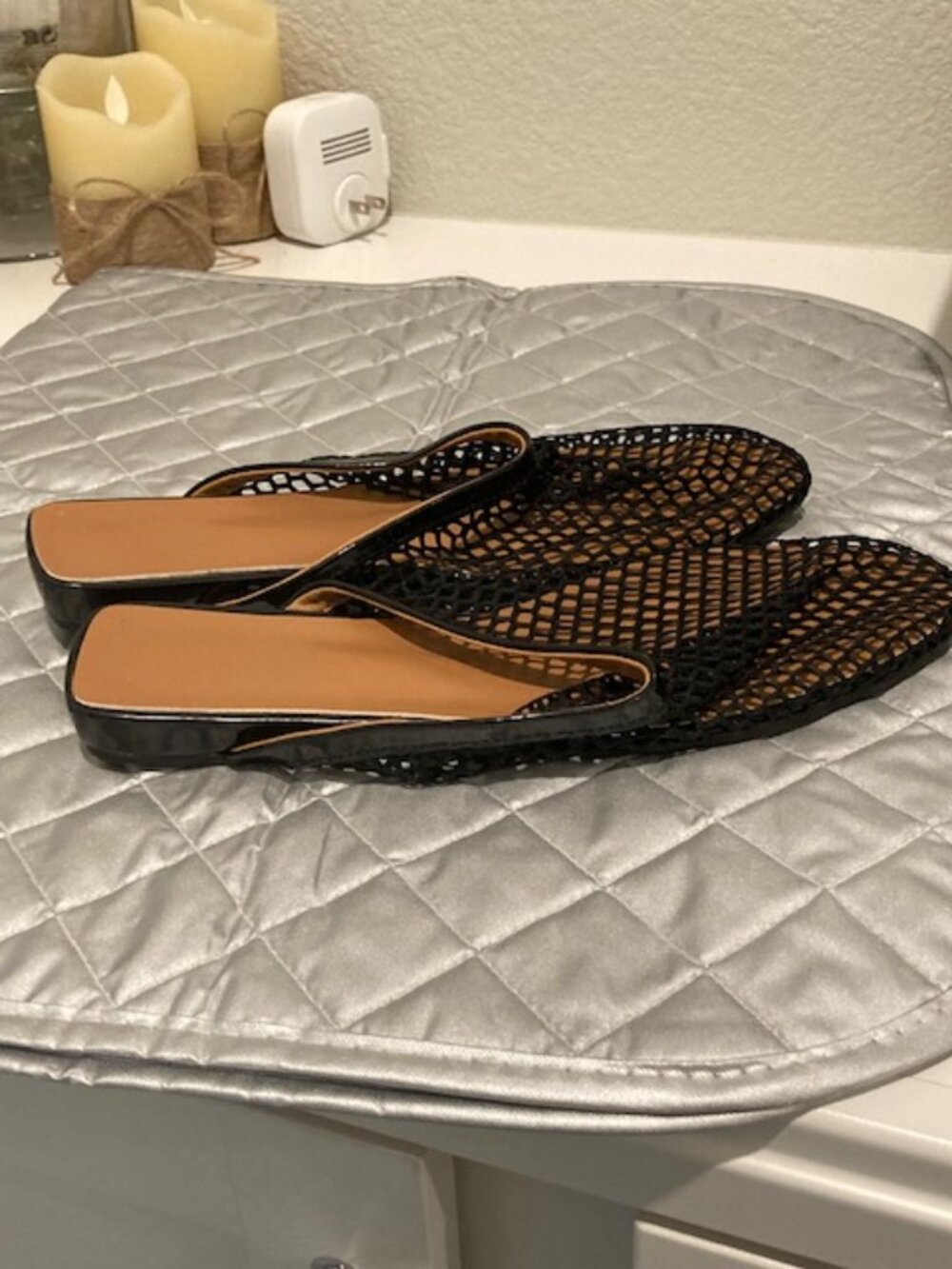 Mesh Black Slides